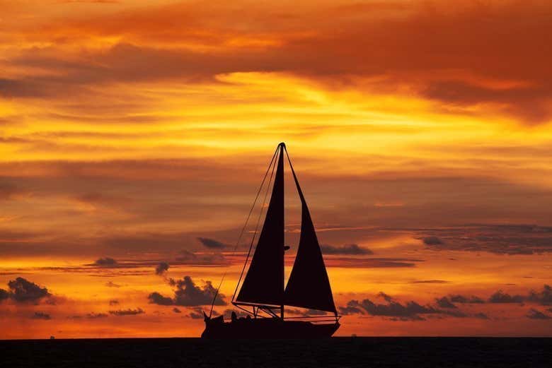 Balade en voilier au coucher de soleil